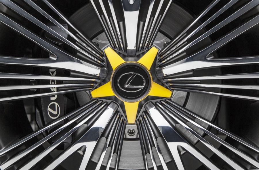  Lexus LF-C2 Concept 2014 года  (фото 29 из 40)